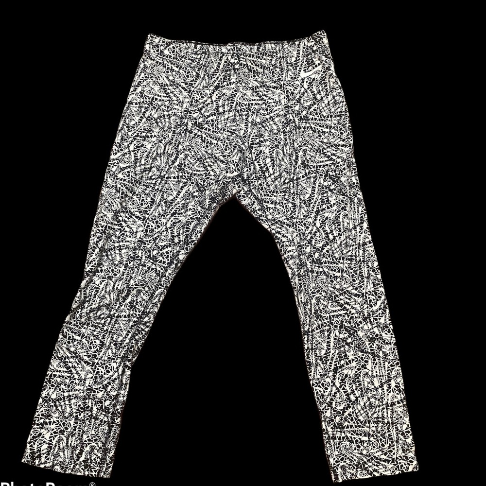 Nike Black and White Patterned Leggings